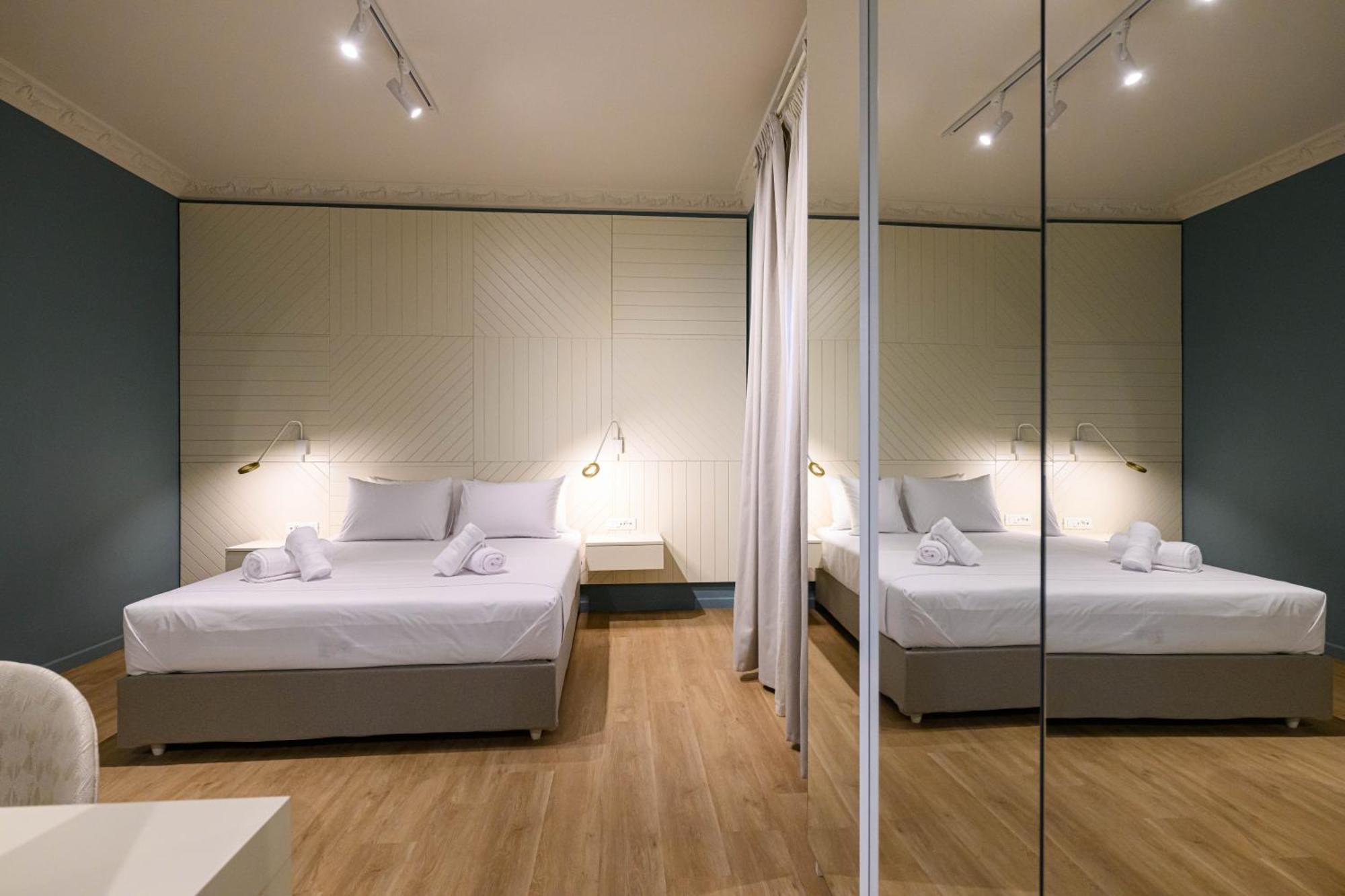 Blueblood - The Rooms Kalamata Exterior photo