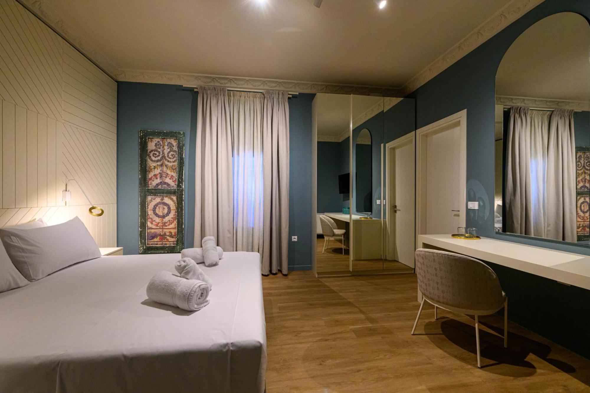 Blueblood - The Rooms Kalamata Exterior photo