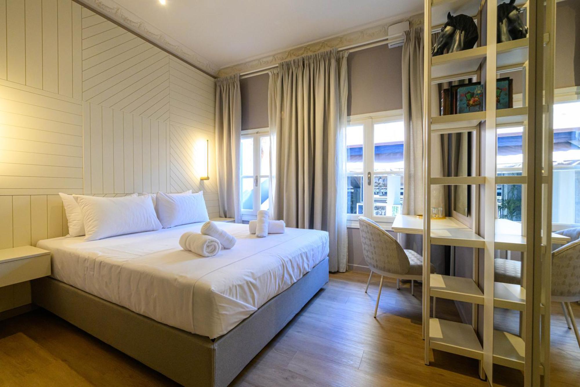 Blueblood - The Rooms Kalamata Exterior photo