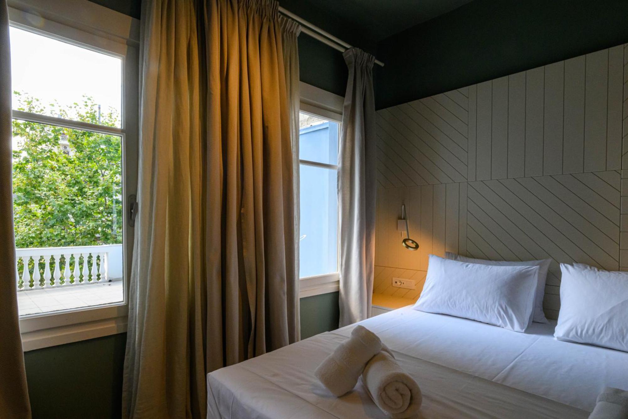 Blueblood - The Rooms Kalamata Exterior photo